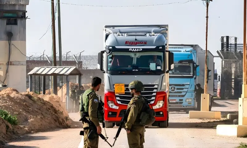 غزہ کے لیے جزوی امداد بحال: اسرائیل نے دو گزرگاہیں کھول دیں، رفح بدستور بند – World