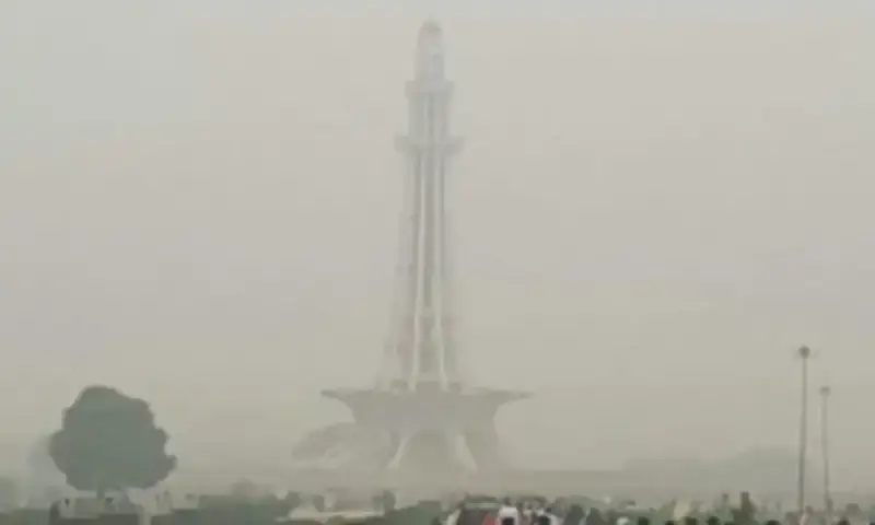 Lahore records world&rsquo;s worst air quality with AQI at 362