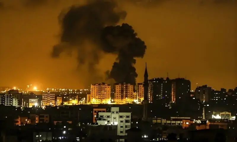 Israeli planes strike Gaza City after Netanyahu orders &lsquo;powerful attacks&rsquo;