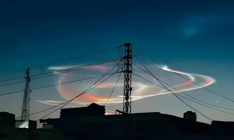 Rare cloud formation stuns Quetta residents before sunrise