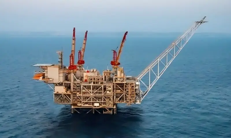 پاکستان کی دو دہائیوں بعد سمندر میں تیل اور گیس کی تلاش میں بڑی کامیابی – Business & Economy