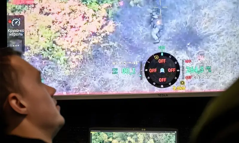 ہر کامیاب حملے پر انعام، یوکرین نے ڈرون جنگ کو گیم میں بدل دیا ہر کامیاب حملے پر انعام، یوکرین نے ڈرون جنگ کو گیم میں بدل دیا