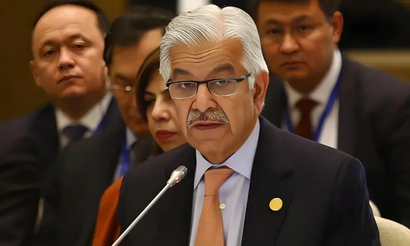 خطے میں قیام امن کے لیے افغانستان کو دانشمندی سے کام لینا چاہیے: خواجہ آصف – Pakistan