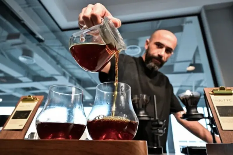 دنیا کی سب سے مہنگی کافی: ایک کپ کی قیمت سن کر ہوش اُڑ جائیں! – Life & Style