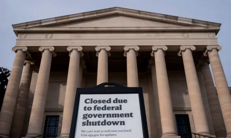 US Senate advances bill to end federal shutdown