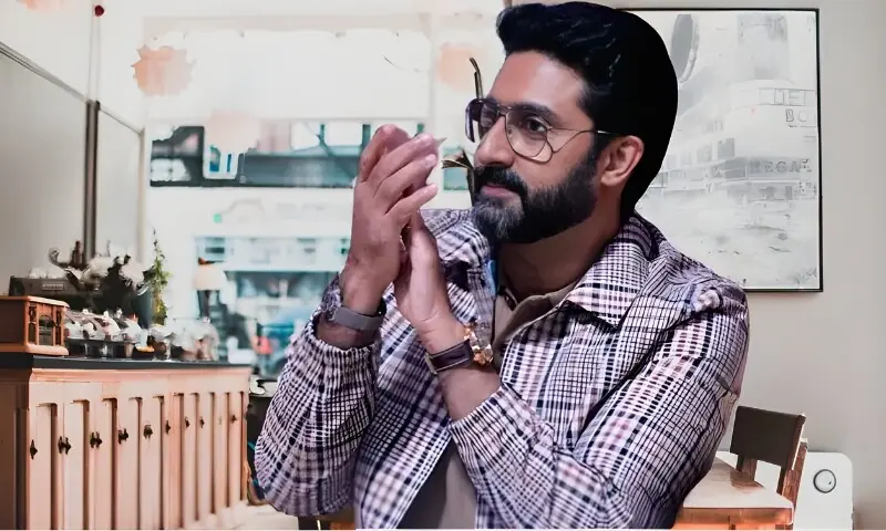 بچن فیملی ایک ساتھ دو گھڑیاں کیوں پہنتی ہے؟ – Life & Style