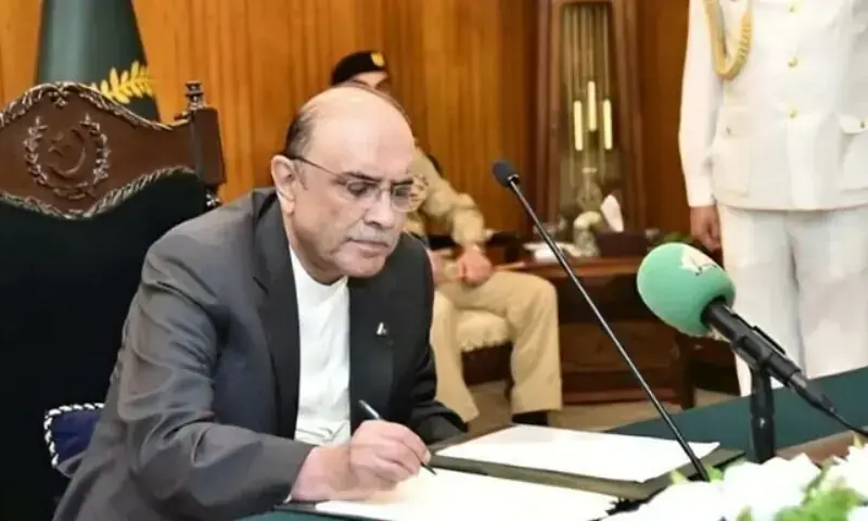 President Zardari signs 27th constitutional amendment into law