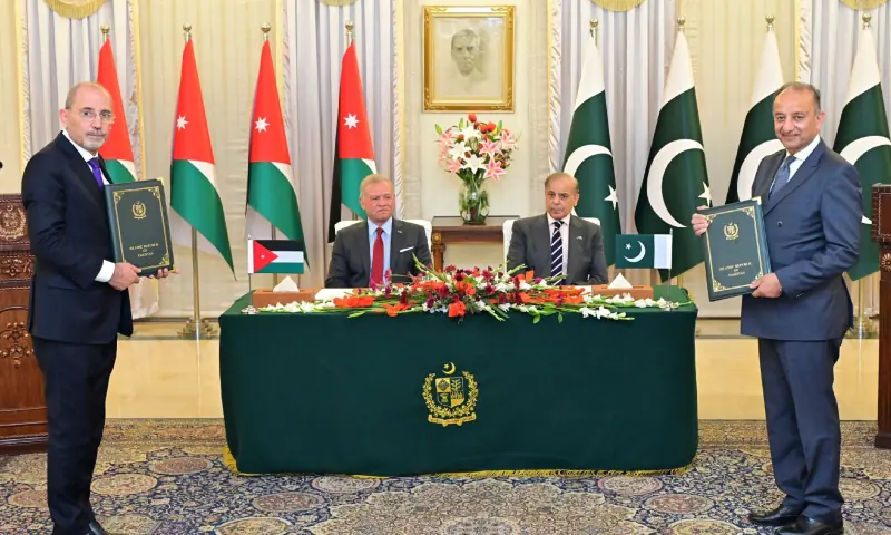 وزیراعظم اور اردن کے شاہ عبداللہ دوم کی ملاقات، مختلف شعبوں میں تعاون کی مفاہمتی یادداشتوں کا تبادلہ – Pakistan