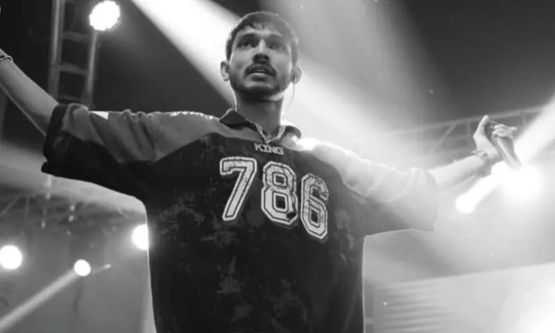 Talha Anjum sparks online debate after raising Indian flag at Nepal concert