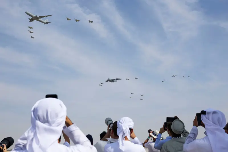 دبئی ایئر شو کا آغاز دبئی ایئر شو کا آغاز