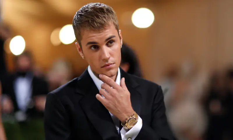 Justin Bieber shares pain from onewheel fall, struggles with basic movements