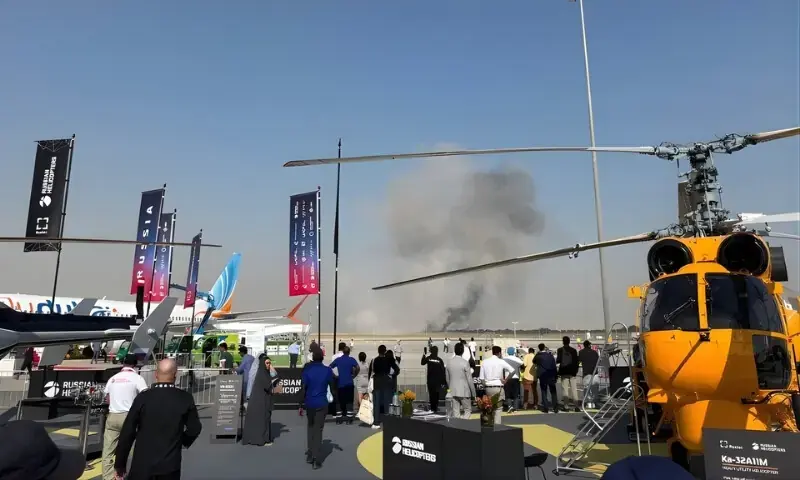 Pilot dies as Indian fighter jet Tejas crashes at Dubai Air Show
