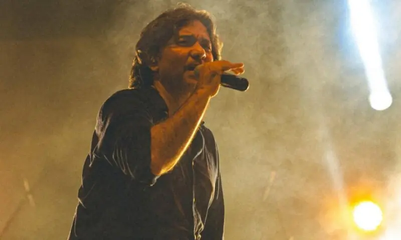 Sajjad Ali brings 90s nostalgia to life at World Culture Festival in Karachi