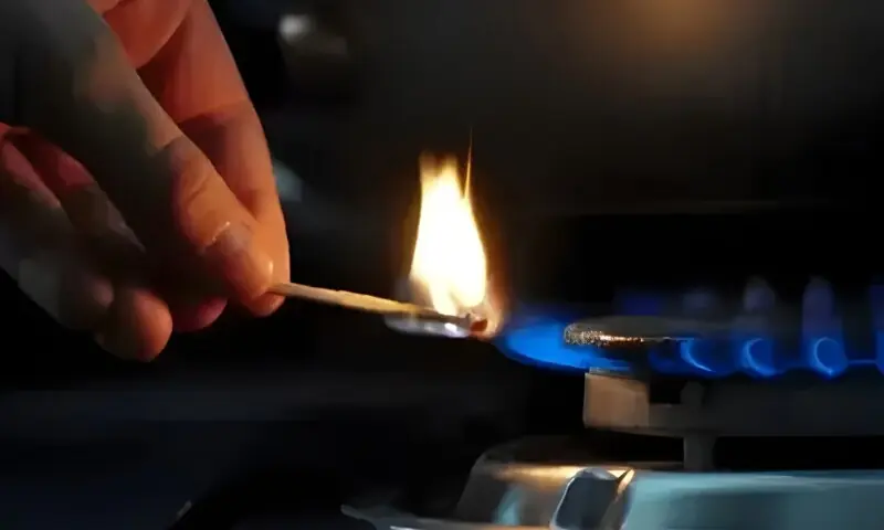 صارفین کے لیے خوشخبری: اوگرا نے گیس کی قیمتوں میں کمی کردی – Business & Economy