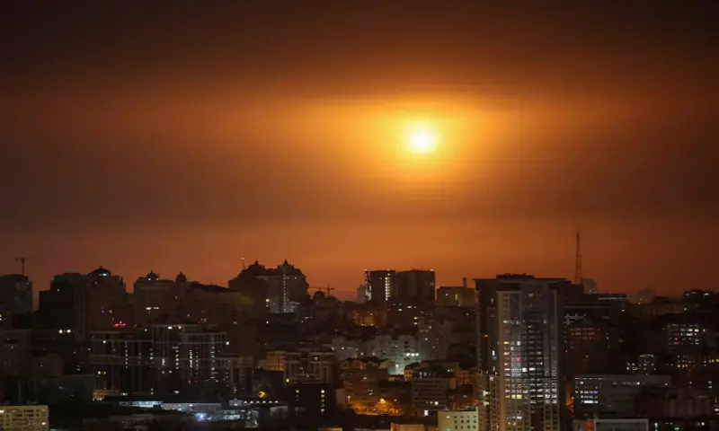 US and Russia hold peace talks in Abu Dhabi as missiles pound Kyiv