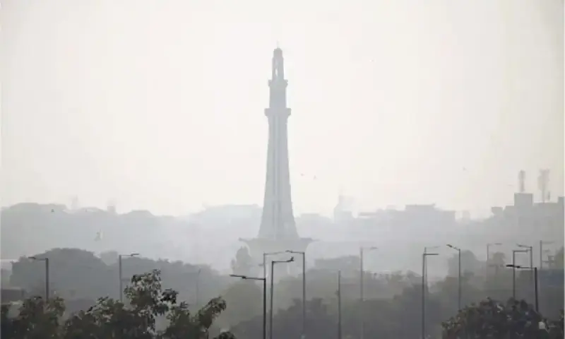 Punjab issues smog alert as winter hazards rise