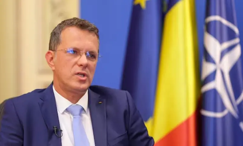 سی وی میں جھوٹ لکھنے کے اعتراف پر رومانیہ کے وزیر دفاع نے استعفیٰ دے دیا – World