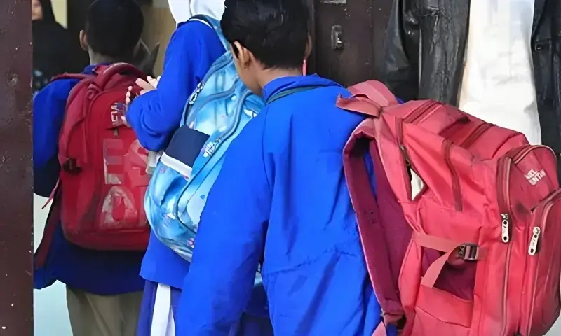 Sindh allows students to wear any warm clothing as winter begins