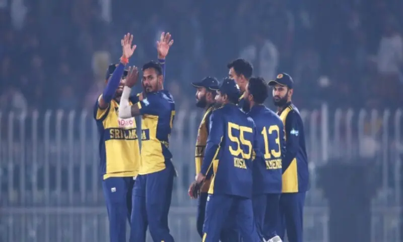 Pakistan, Sri Lanka to face off in tri-nation T20 series final today