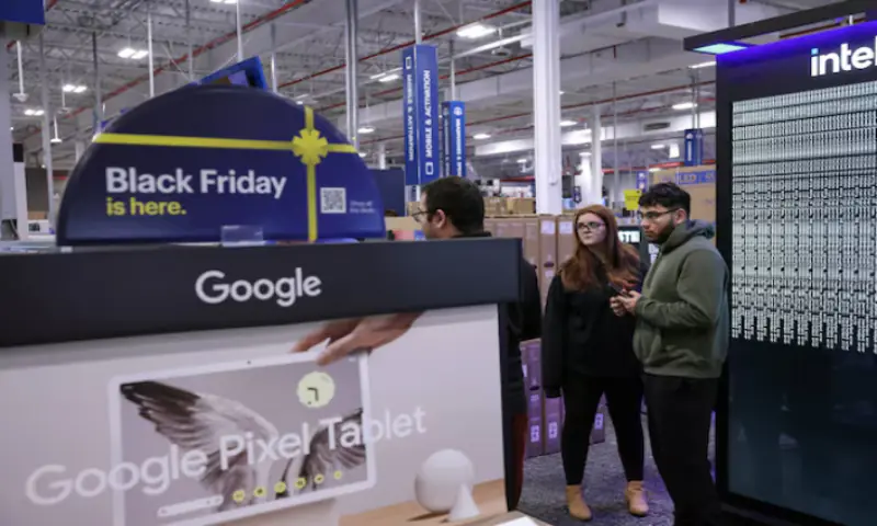 Black Friday consumers go online, rather than stand in line