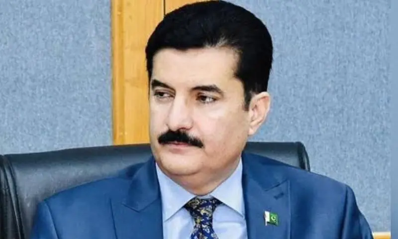 گورنر خیبرپختونخوا تبدیل کیے جانے کی خبروں پر فیصل کریم کنڈی کا ردعمل آگیا