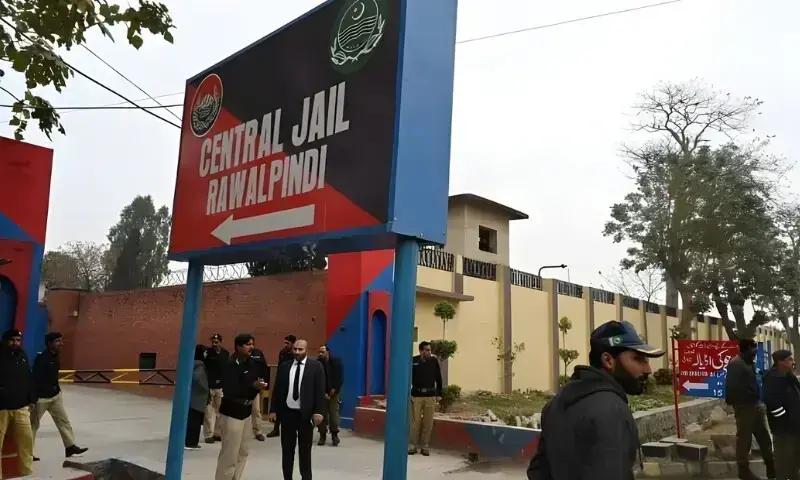Security measures tighten around Adiala Jail ahead of Imran Khan&rsquo;s meeting