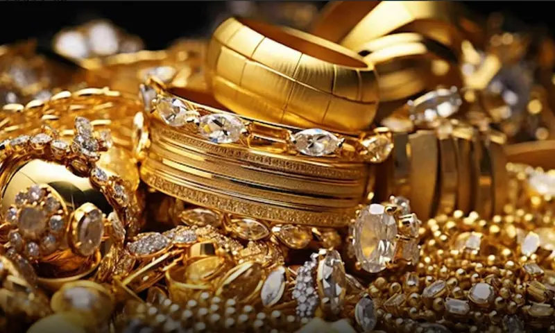 Gold and silver prices surge in Pakistan