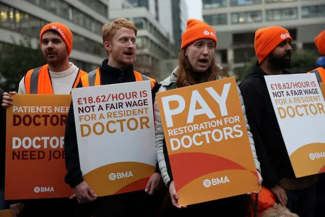 Doctors in England to strike after they reject government&rsquo;s offer