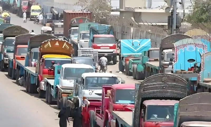 حکومت سے مذاکرات کامیاب: گڈز ٹرانسپورٹرز کا ہڑتال ختم کرنے کا اعلان حکومت سے مذاکرات کامیاب: گڈز ٹرانسپورٹرز کا ہڑتال ختم کرنے کا اعلان