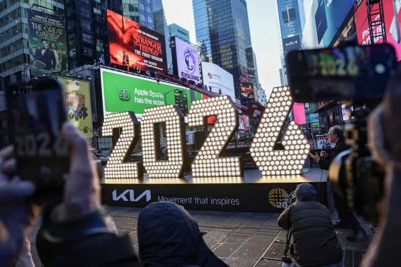 ٹائمز اسکوائر پر سالِ نو کے استقبال کی تیاریاں