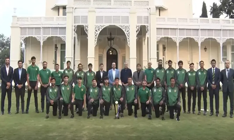 Group photo of Pakistan U-19 cricket players and management with Field Marshal Syed Asim Munir.