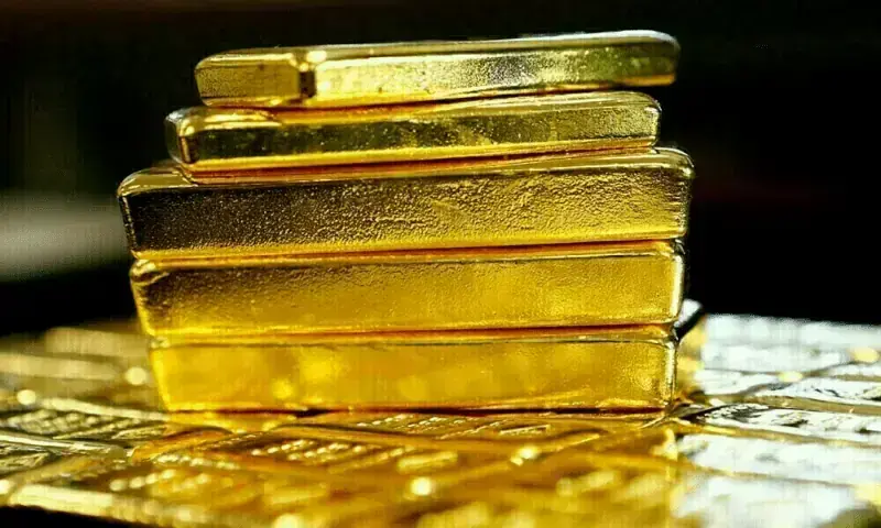 Gold prices surge in Pakistan as global rates rally