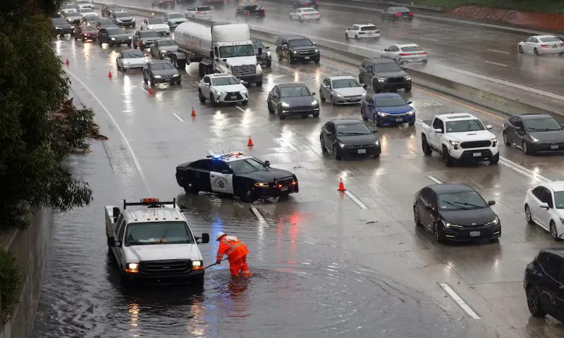 Heavy rains drench Southern California, spawn flash flooding, mud flows