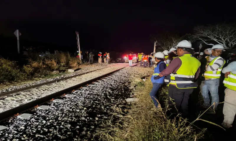 Mexican train derailment kills at least 13 people