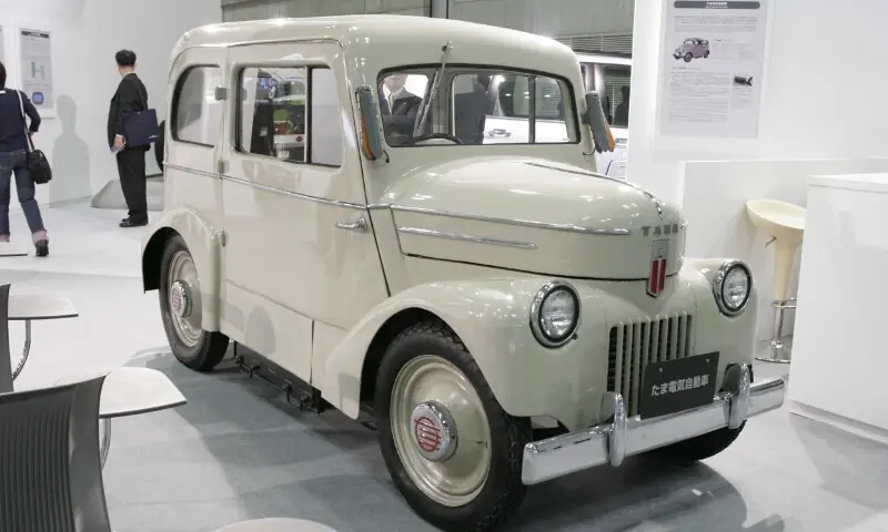  1947ء میں ٹاچی کاوا ایئرکرافٹ کمپنی کی تیار کردہ ٹاما الیکٹرک گاڑی 