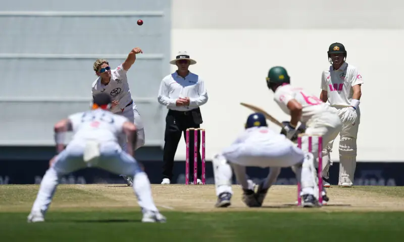 Australia beat England by five wickets to seal 4&ndash;1 Ashes series win