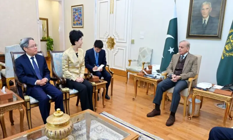 PM urges timely rollout of next phase of CPEC