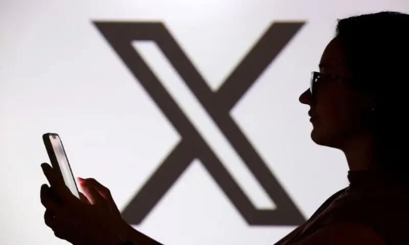 X suffers global outage, tens of thousands of users affected