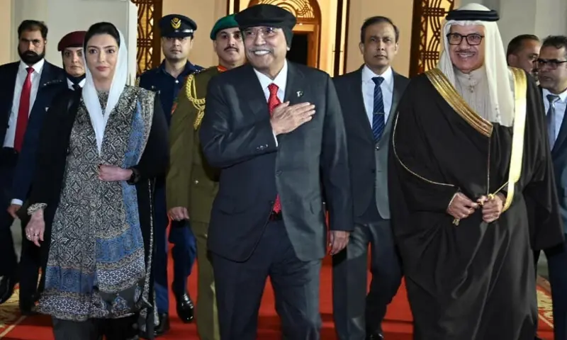 President Zardari returns to Pakistan after Bahrain visit