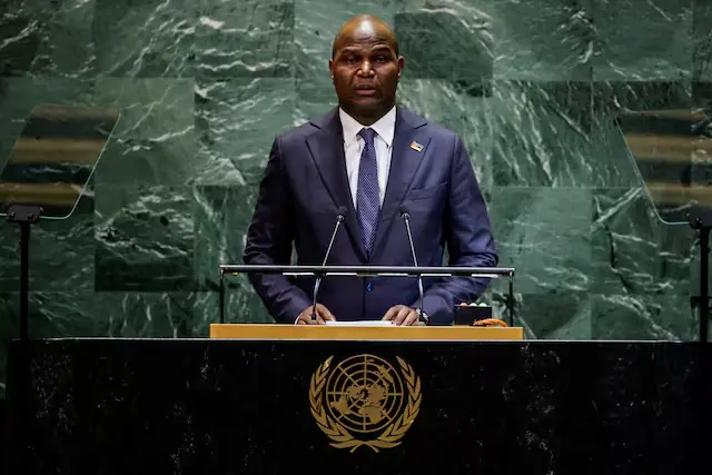 Floods force thousands to flee in Mozambique, president cancels Davos trip