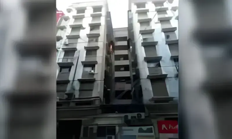 Fire erupts at flat in Karachi&rsquo;s Saddar, no casualties reported