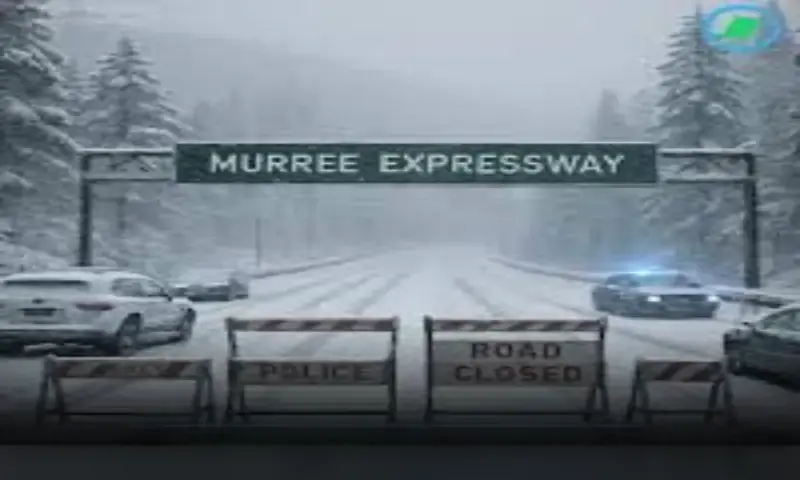 Murree roads reopen, traffic restored after snow cleared