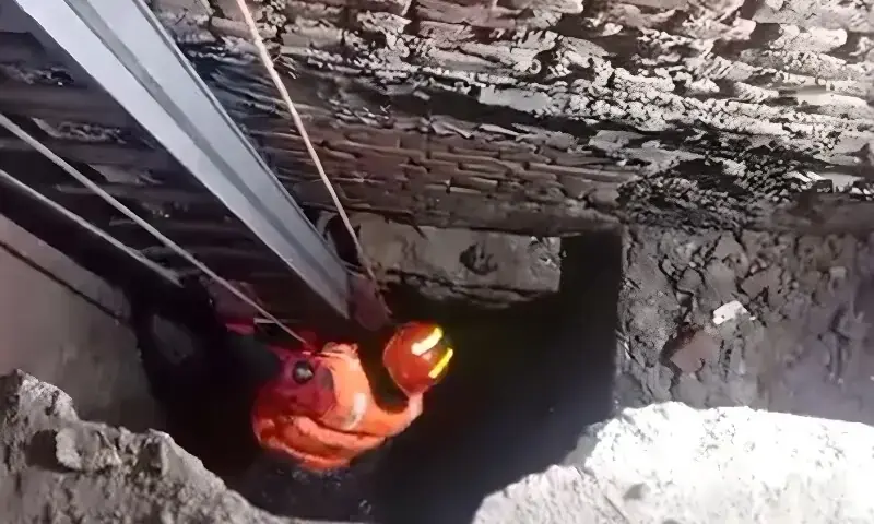 Three arrested as mother, infant die after falling into open sewer near Data Darbar