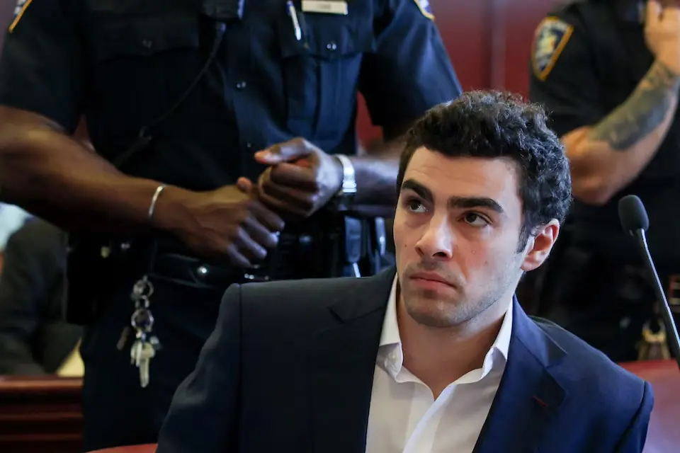 Minnesota Man Arrested for Posing as FBI Agent to free Luigi Mangione