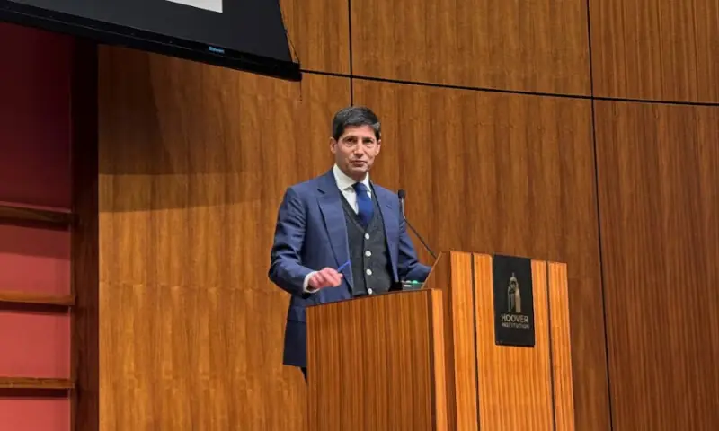 Trump picks Fed critic Kevin Warsh to succeed Powell as central bank chief