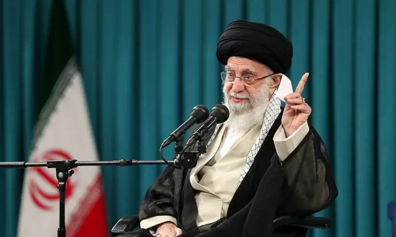 امریکا نے ایران پر حملہ کیا تو پورے خطے میں جنگ ہوگی: ایرانی سپریم لیڈر امریکا نے ایران پر حملہ کیا تو پورے خطے میں جنگ ہوگی: ایرانی سپریم لیڈر