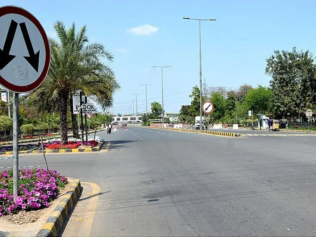 New York, Peshawar move closer to sister city status