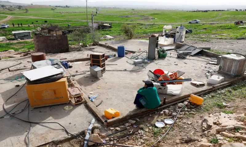 Israel to expand its control in West Bank, make settlers&rsquo; land seizures easier