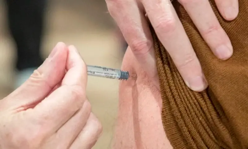 Meningitis vaccine now mandatory for international travelers