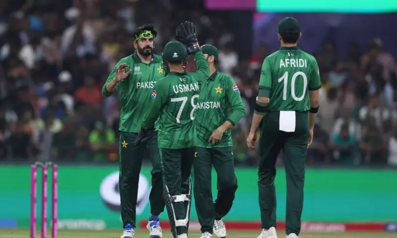 سری لنکا میں پاکستانی ٹیم کو دیسی کھانے کون کھلا رہا ہے؟